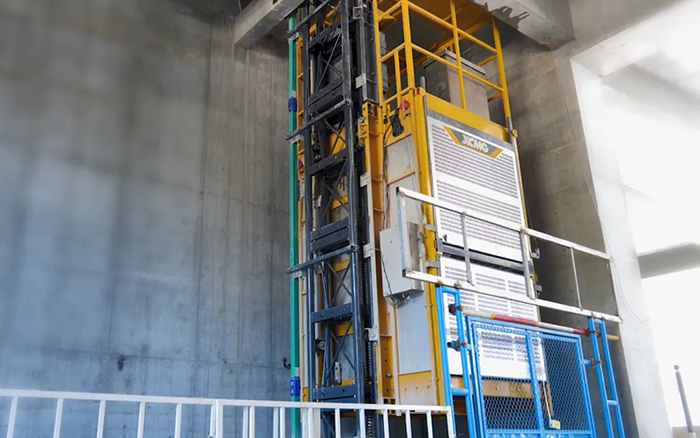 性能典范！徐工井道施工升降機助建超高層商務中心項目