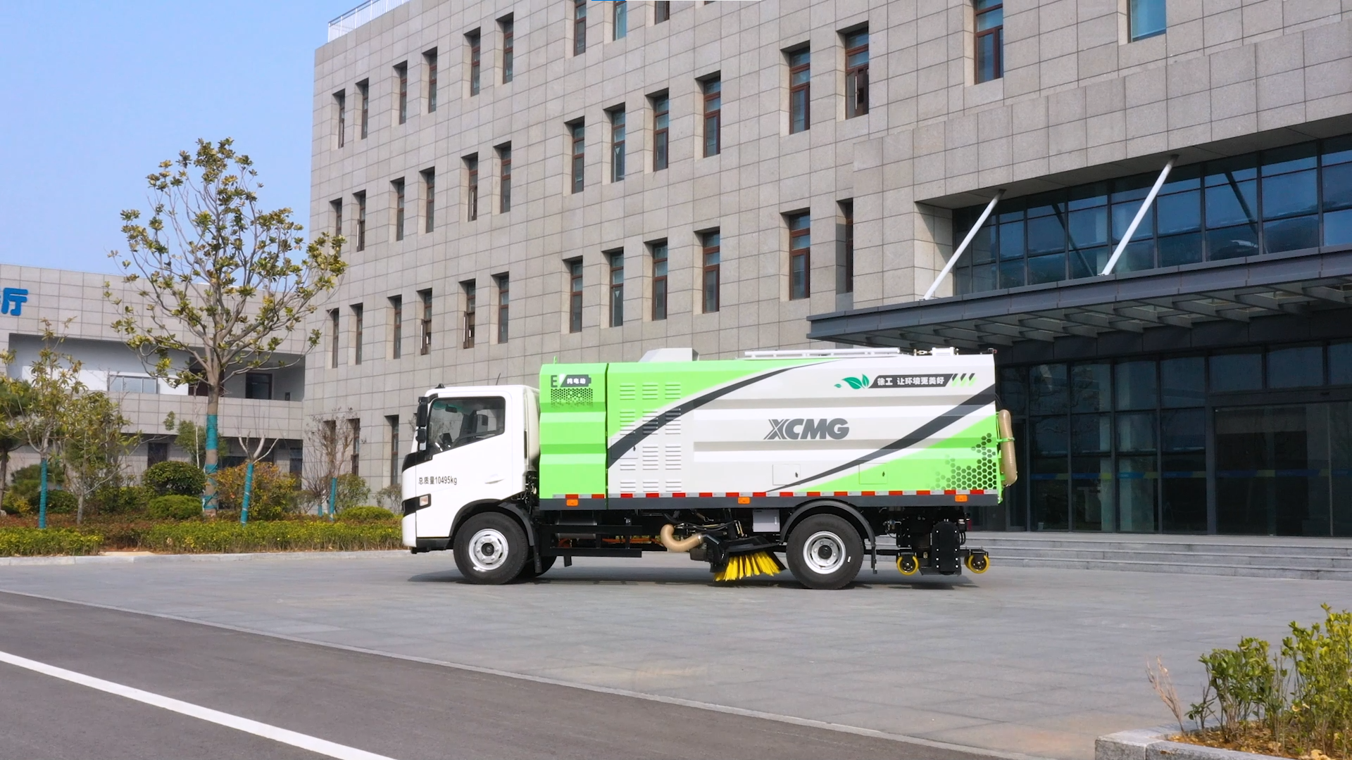 【新品搶先看】無懼灰塵挑戰，徐工干濕兩用吸塵車強勢來襲！